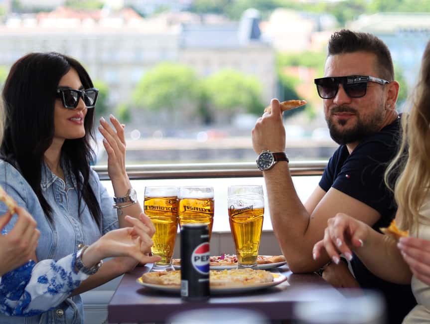 Budapest: Pizza Cruise - What the food and service are really like