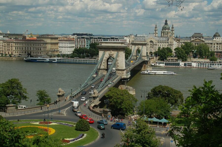 Budapest: Private 3-hour Guided City Tour by Bus - Fisherman’s Bastion and Matthias Church