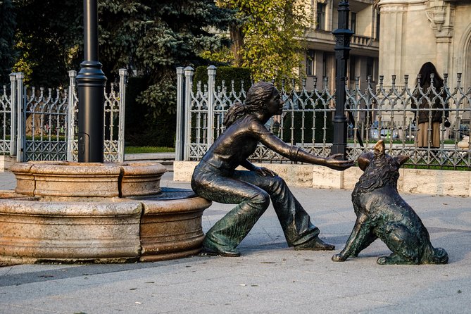 Budapest Private 4 Hour City Tour Experience with a car / van - From Keleti Station to Heroes’ Square