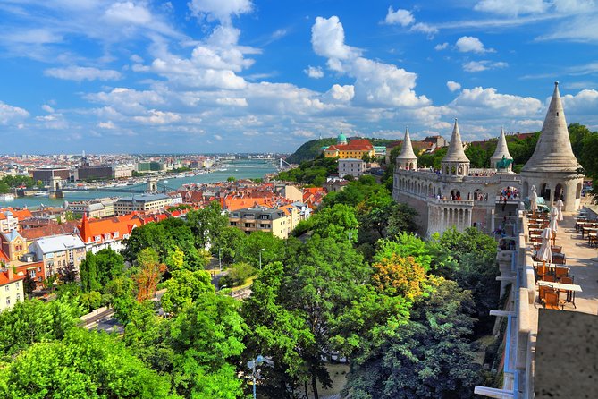 Budapest: Private 4-Hour Walking Tour with a Local - Food stops, pastry shops, and the Jewish Quarter