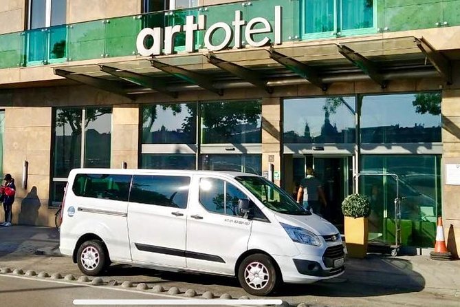 Budapest Private Airport Transfer to City or to BUD Airport Door 2 Door - What the private format really gives you