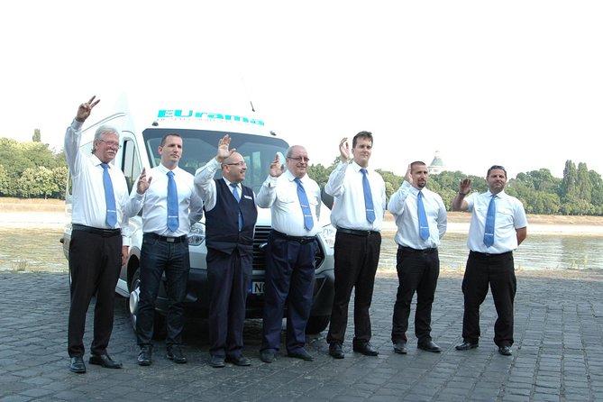 Budapest Private Airport Transfer to City or to BUD Airport Door 2 Door - A clean vehicle and luggage help