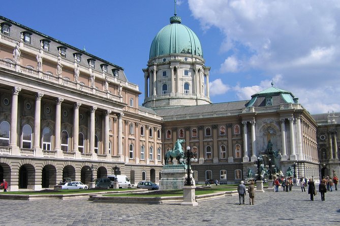 Budapest Private Arrival Transfer: Railway station to hotels - Comfort, luggage, and vehicle details
