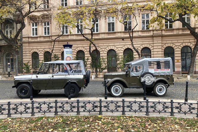 Budapest: Private City Tour with a Vintage Russian Jeep - Crossing to Buda and climbing Gellert Hill