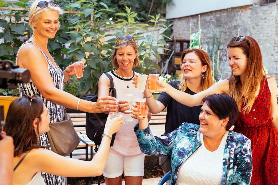 Budapest: Private Food Tour – 10 Tastings with Locals - Who should book this food tour?