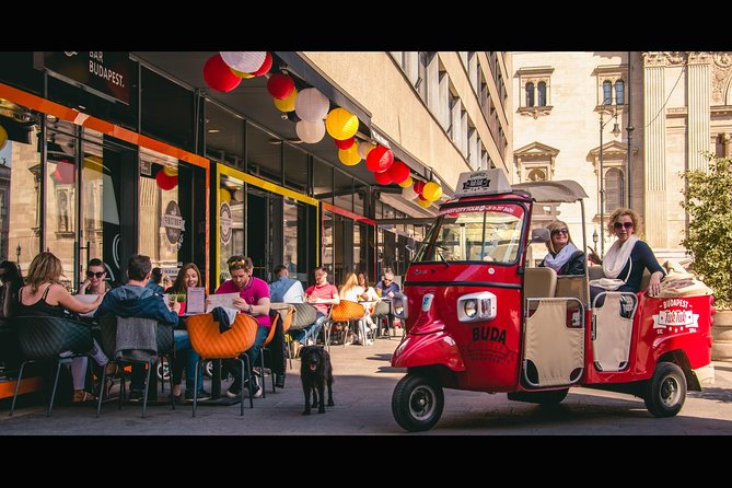 Budapest Private Tuk Tuk Tour with Wine Tasting and Cheese Platter - One hour of Hungarian wine at DiVino