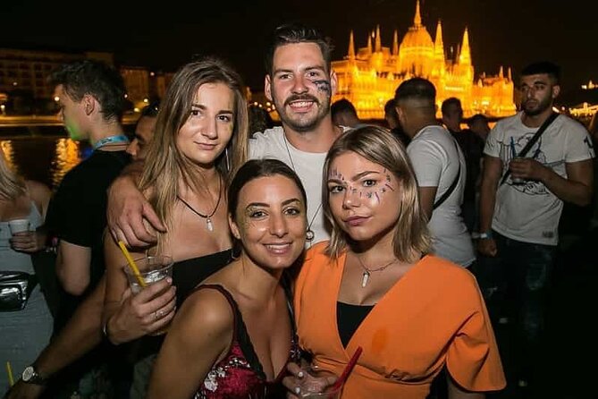 Budapest Pub Crawl & Ruin Bar Tour – Free Shots & VIP Entry - Why this Budapest night works