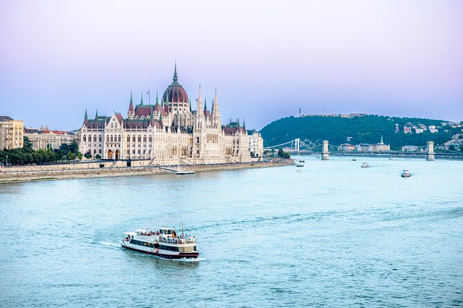 Budapest River Cruise with 1 Free Tokaj Frizzante and Audio Guide - What the one-hour route shows you