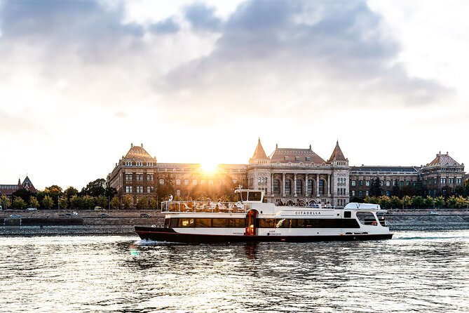Budapest River Cruise with 1 Free Tokaj Frizzante and Audio Guide - Should you book it?