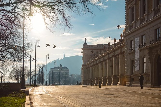 Budapest Romantic Private Tuk Tuk Tour - Returning through Budapest’s grand Pest landmarks