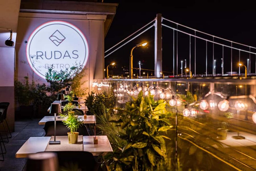 Budapest: Rudas Spa Entry with 3-Course Meal - What happens when you arrive at Döbrentei tér