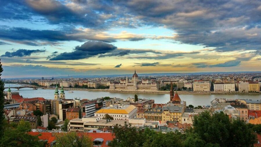 Budapest: Sightseeing Cruise on the Danube - Six bridges, from Margaret Bridge to the Chain Bridge