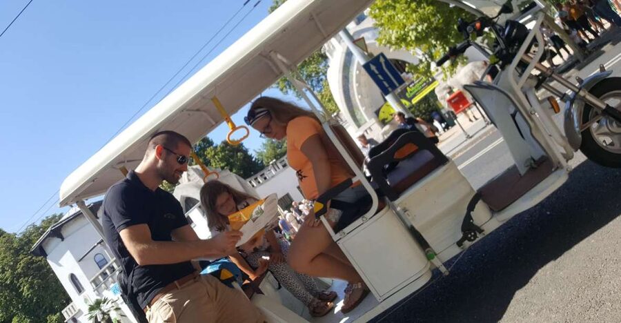 Budapest: Sightseeing Tour by Electric Tuktuk - Why a tuk tuk works well in Budapest
