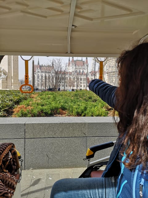 Budapest: Sightseeing Tour by Electric Tuktuk - Parliament and the Danube crossing