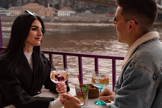 Budapest Sightseeing with Drink Included - What this Budapest river cruise is really for