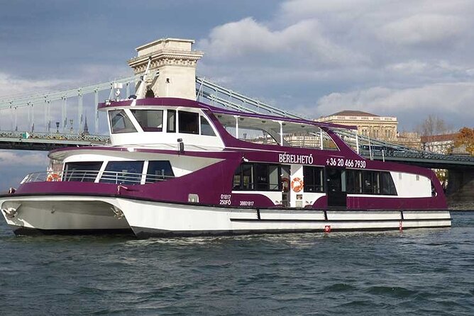 Budapest Sightseeing with Drink Included - Who will get the most from this cruise