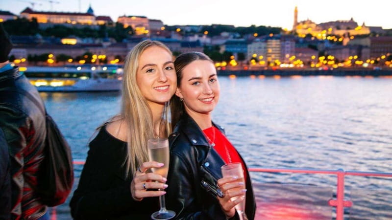 Budapest: Sip and Sail River Cruise with Unlimited Prosecco - Buda Castle, Fisherman’s Bastion, and the Chain Bridge