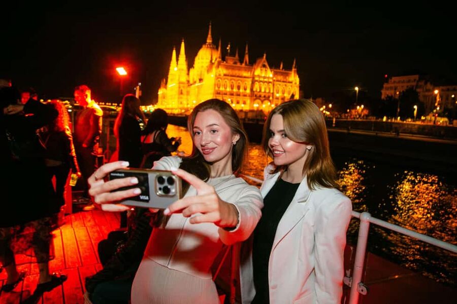 Budapest: Sip & Sail Danube Cruise with Prosecco Cocktails - Key points to know before booking