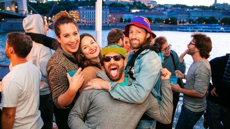 Budapest: Sip & Sail Danube Cruise with Unlimited Beer - Fisherman’s Bastion, Buda Castle, and the Chain Bridge