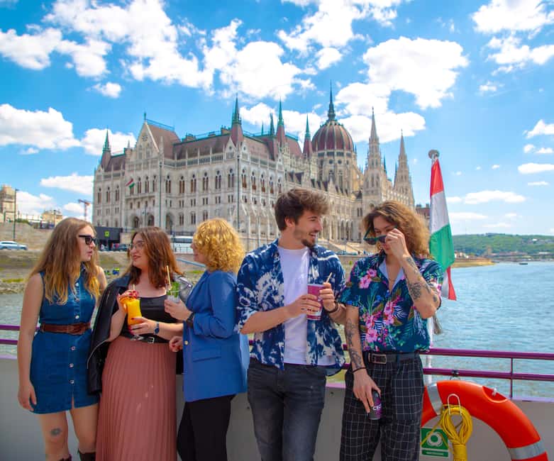 Budapest: Skyline Sightseeing Cruise with Parliament View - Why the Danube is the right place to see Budapest