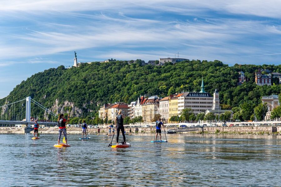 Budapest: Standup Paddleboarding Tour - Learning to paddle before sunset