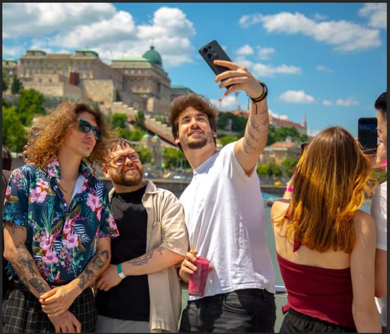 Budapest: Sunset Cruise with 2 Cocktails - Who Gets the Best Value From This Cruise