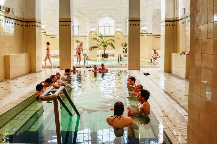 Budapest: Széchenyi Spa Day Ticket with Optional Upgrades - The cabin upgrade versus a locker
