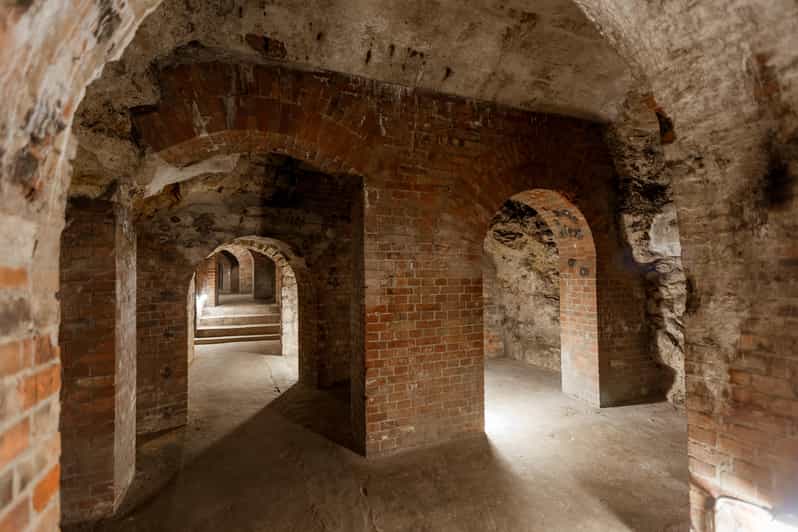 Budapest: The WWII Siege of Buda Castle & Bomb Shelter Tour - Who will get the most from this tour?