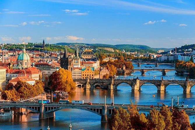 Budapest to Prague Private transfer with 2 hour sightseeing stop - Key points before you book
