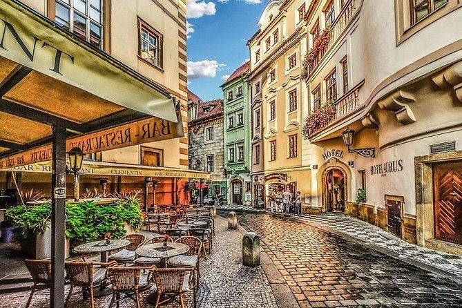 Budapest to Prague Private transfer with 2 hour sightseeing stop - A transfer that turns a long ride into a short visit