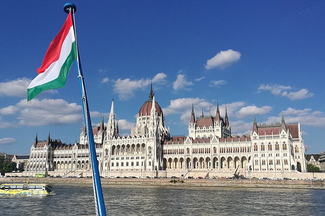 Budapest to Szentendre bike & boat tour - One hour to explore Szentendre