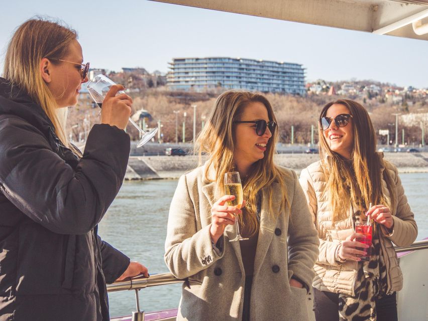 Budapest: Unlimited Prosecco and Wine Sightseeing Cruise - What the cruise does not provide