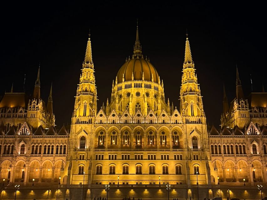 Budapest: Unlimited Prosecco, Beer and Aperol Spritz Cruise - What the 75-minute route feels like
