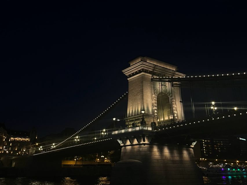 Budapest: Unlimited Prosecco, Beer and Aperol Spritz Cruise - Unlimited Prosecco, beer, spritzer, or lemonade