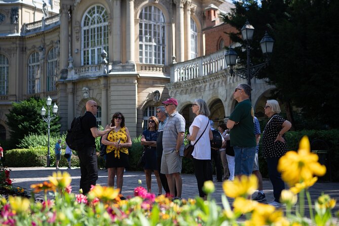 Budapest Urban Walk - Budapest City Tour with Cake & Coffee - The coffee and cake break