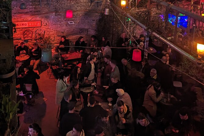 Budapest Vibe: Ruin Bars, Street Art and Culture Tour - Finding Kolodko’s tiny bear sculpture