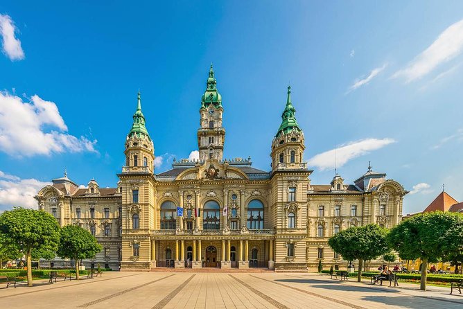 Budapest-Vienna One-Way Sightseeing Transfer - Who should book this experience