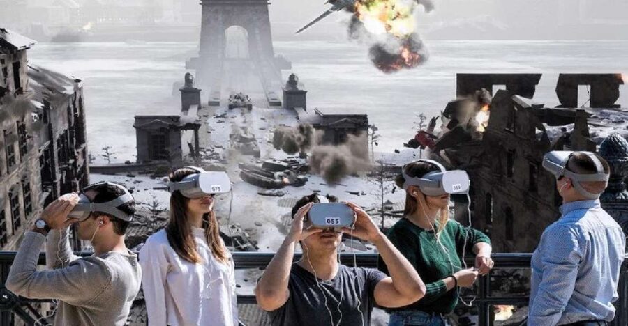 Budapest: Virtual Reality Tour in 8 Languages - Starting beside Chain Bridge on the Buda side