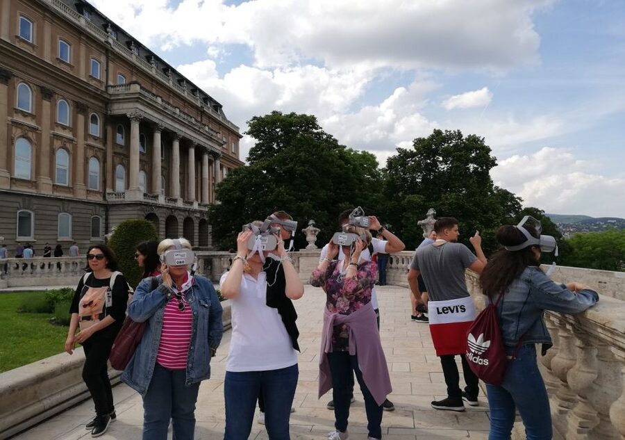Budapest: Virtual Reality Tour in 8 Languages - Practical advice before you book