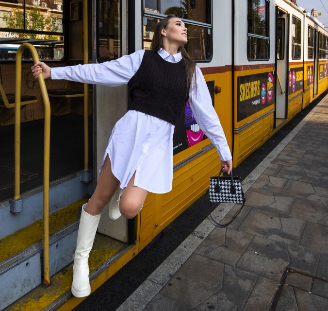 Budapest: Walking Tour and Photoshoot with Digital Photos - How the photography process works