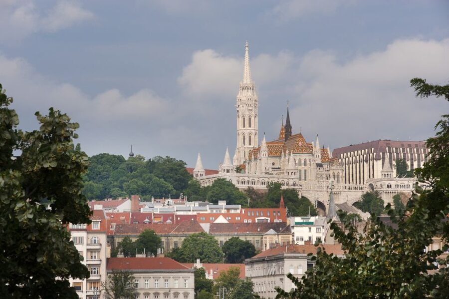 Budapest Walking Tour with a Professional Local Guide - Crossing the Danube to Buda
