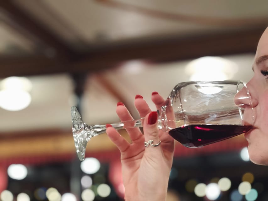 Budapest: Wine & Dine Cruise on the Danube - Who should book this evening?