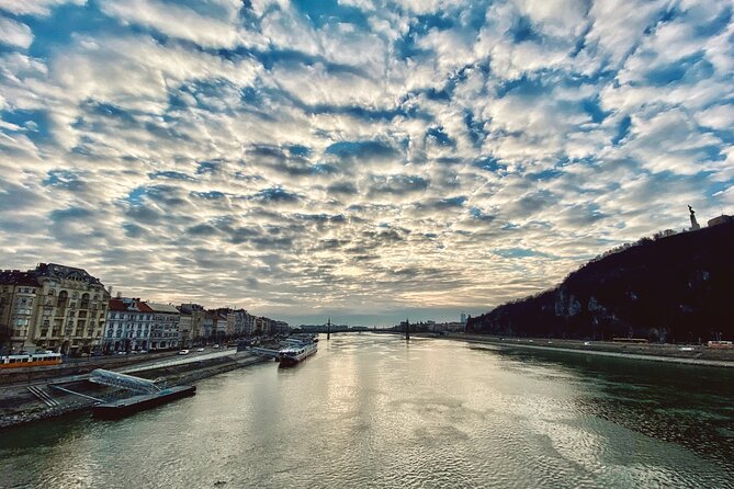 Capital Budapest - Half Day Private Tour (4hr) - Dísz tér, Vienna Gate, and Buda’s everyday side