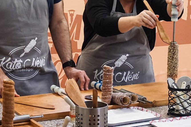 Chimney Cake Workshop Budapest Downtown - Kürtőskalács Class - Three cakes make the short class worthwhile