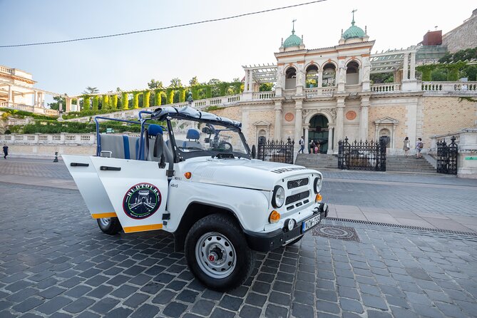 Cinematic Virtual Reality City Tour in a Russian Jeep - How the VR works at Budapest’s landmarks