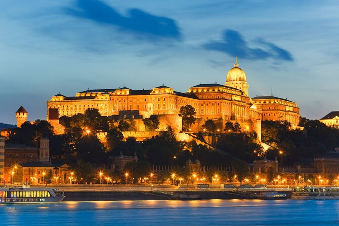 Cocktail Cruise and City Views on the Danube in Budapest - Upper deck views or warm indoor seating