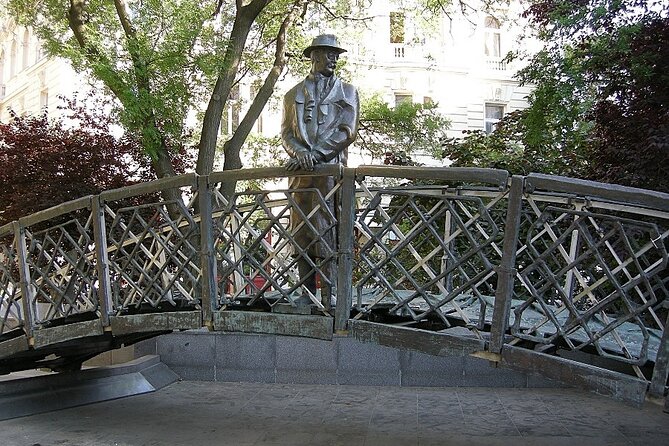 Communism in Budapest: Private Tour with House of Terror Museum - Bem József Square and the 1956 uprising