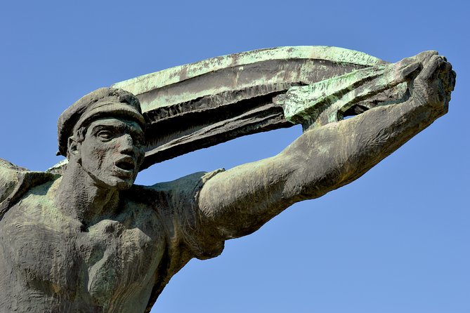 Communism in Hungary with a Historian - Why this Communist-era walk is different