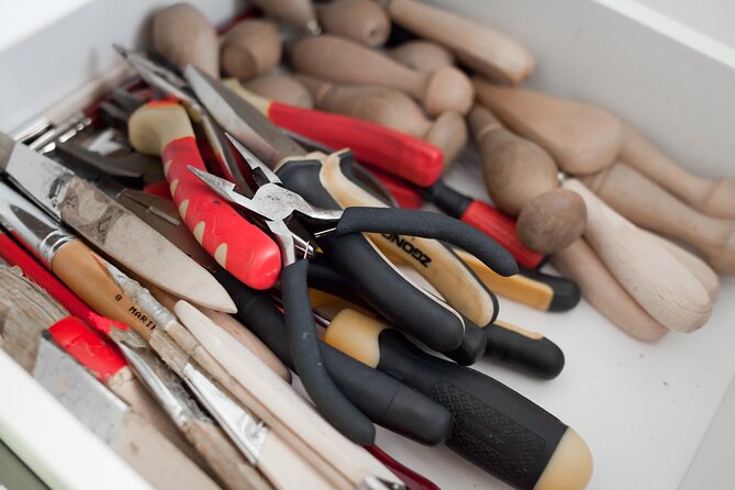 Create a unique leather accessory in downtown Budapest! - Who should book this workshop?