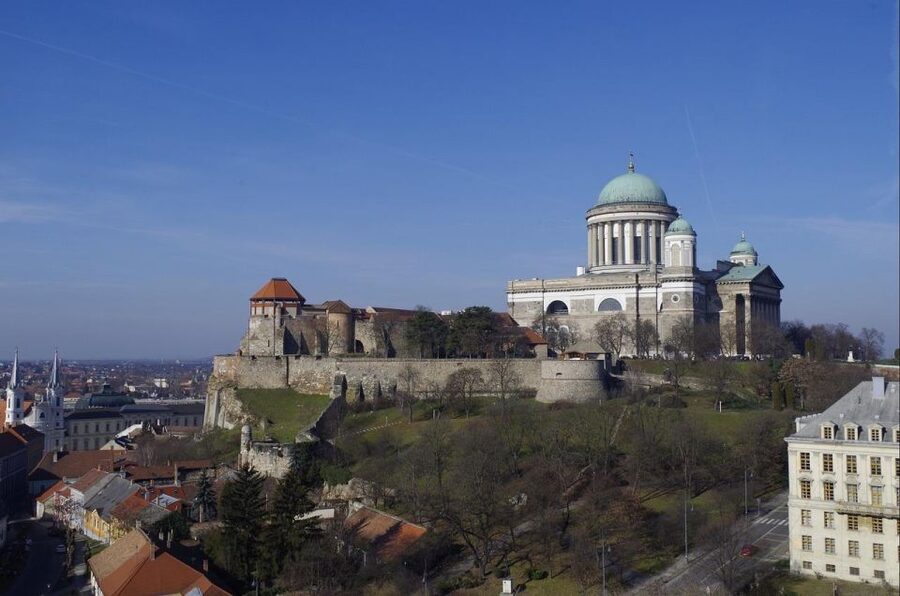 Danube Bend: Private 8-Hour Full Board Tour from Budapest - Starting north with Dobogó-kő views